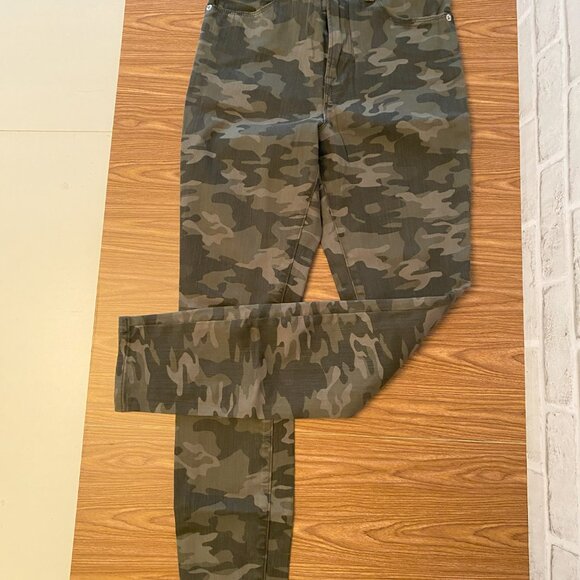 Good American Good Waist Camo-Print Skinny Jeans Size 6/28 - Picture 1 of 6